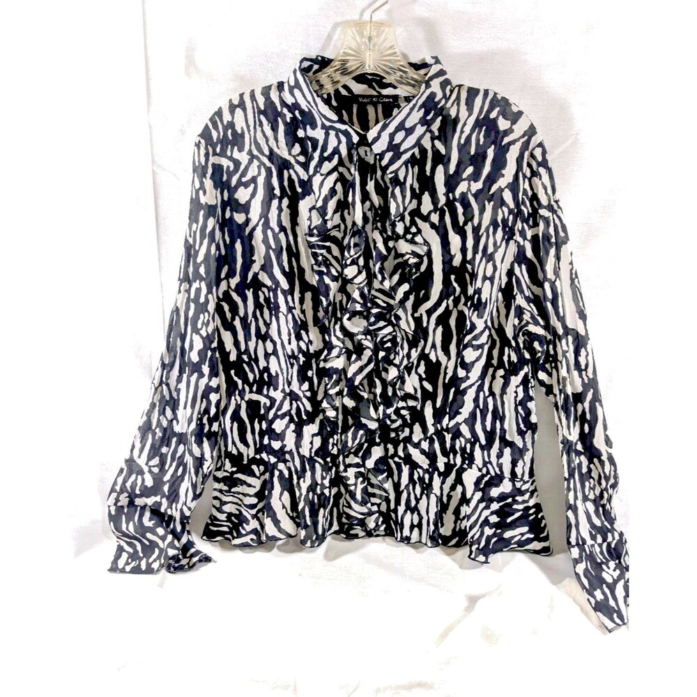 Violet & Claire Blouse Ruffle Detail Grey and Black Print Womans Size XL   Flaw